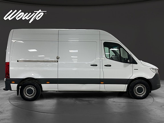 Mercedes-Benz eSprinter 312 3 of 18
