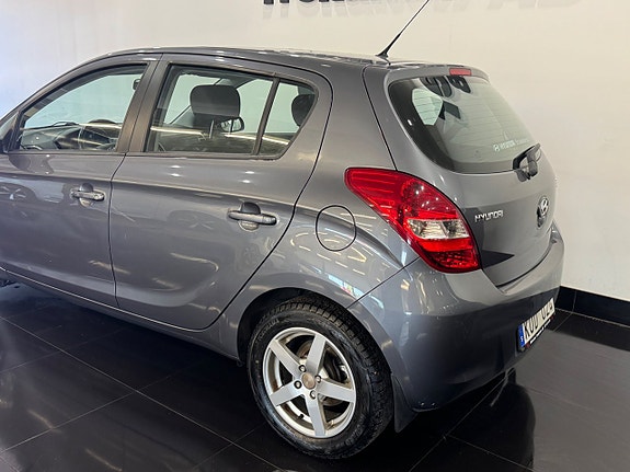 Hyundai i20 4 of 8