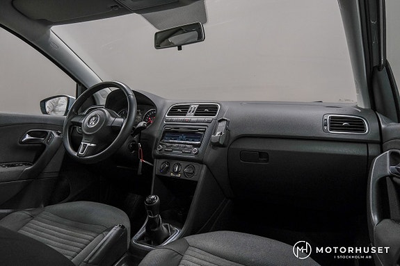 Volkswagen Polo 10 of 16