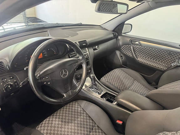 Mercedes-Benz C180 5 of 5