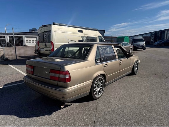 Volvo 960 3 of 7