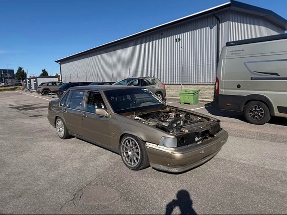 Volvo 960 2 of 7