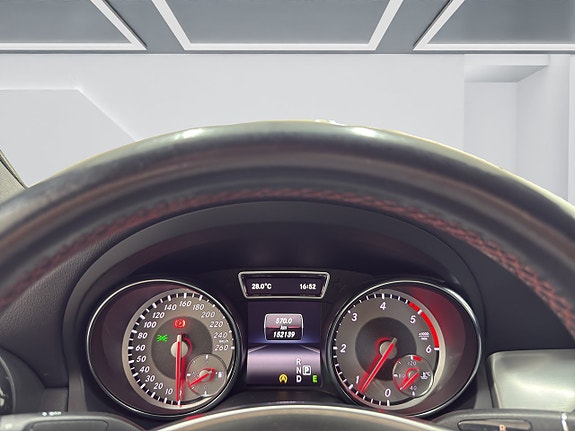 Mercedes-Benz CLA220 12 of 15