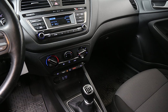 Hyundai i20 17 of 23