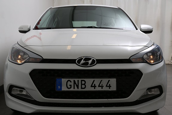 Hyundai i20 5 of 23