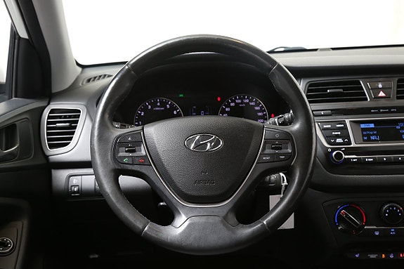 Hyundai i20 14 of 23