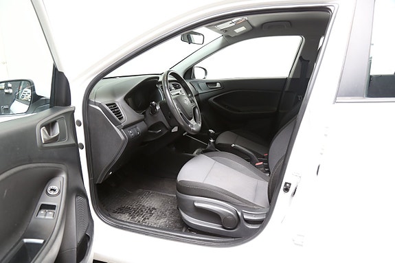 Hyundai i20 9 of 23