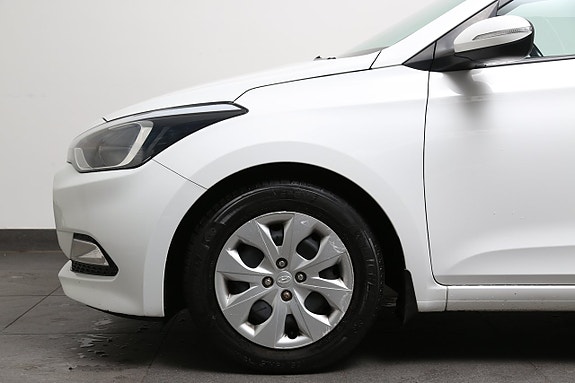 Hyundai i20 7 of 23
