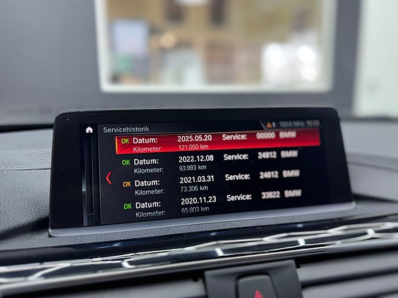 BMW 330e 19 of 20