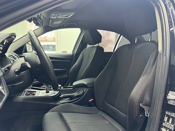 BMW 330e 11 of 20