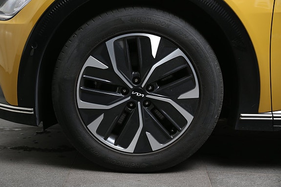 Kia EV6 8 of 30