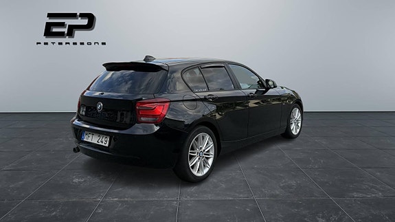 BMW 120d 4 of 11