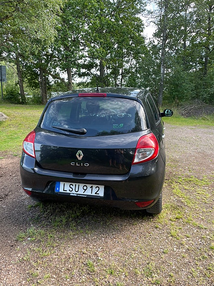 Renault Clio 2 of 7