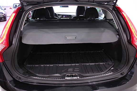 Volvo V60 19 of 25