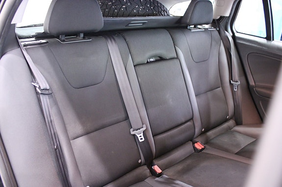 Volvo V60 16 of 25