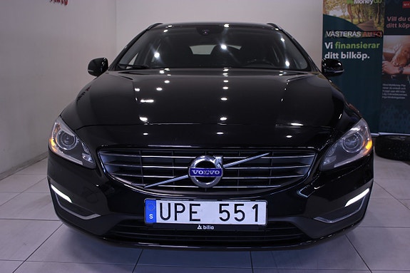 Volvo V60 18 of 25
