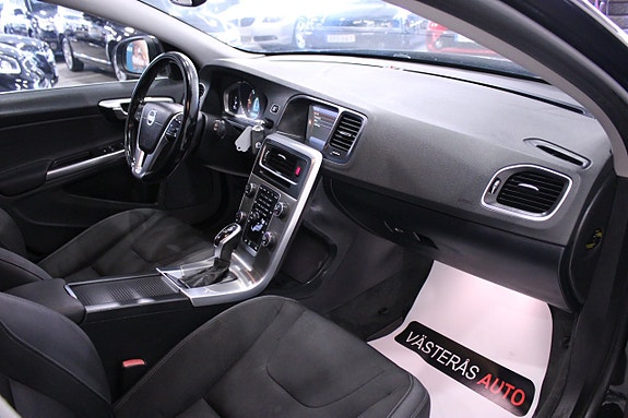 Volvo V60 12 of 25