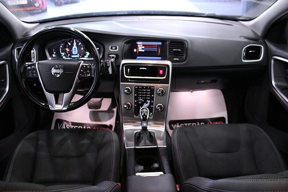 Volvo V60 11 of 25