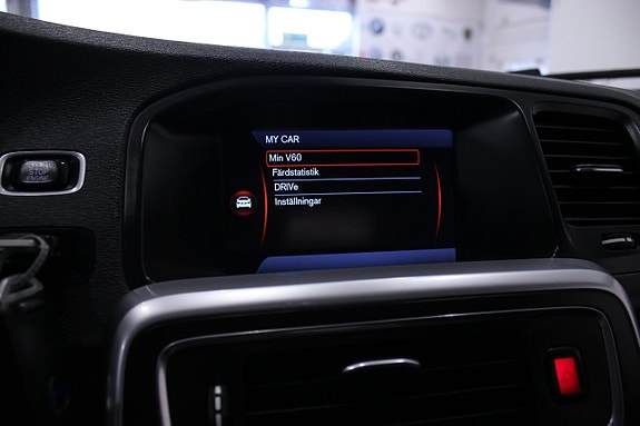 Volvo V60 22 of 25