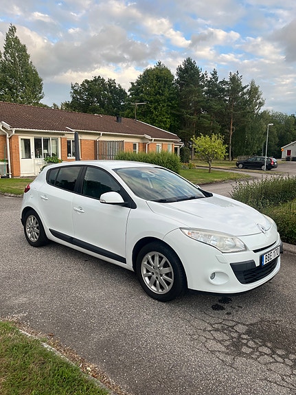 Renault Megane III 3 of 17