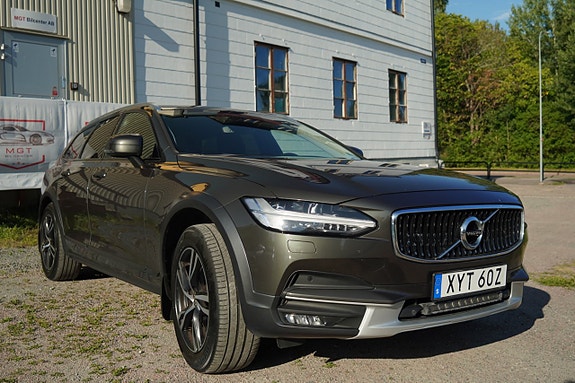 Volvo V90 Cross Country 12 of 30