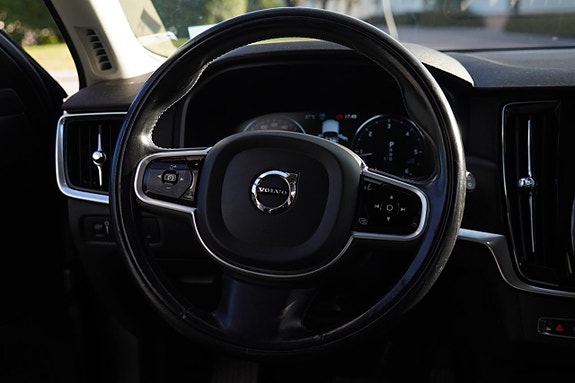 Volvo V90 Cross Country 19 of 30
