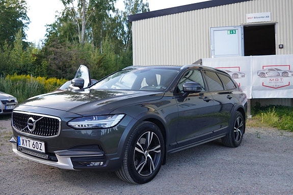 Volvo V90 Cross Country 3 of 30