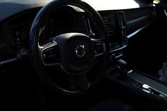 Volvo V90 Cross Country 16 of 30