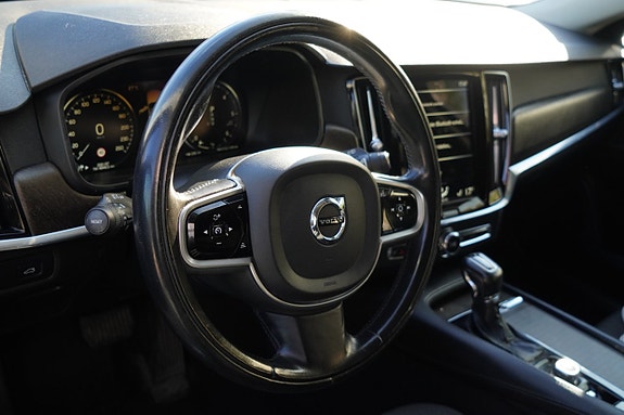 Volvo V90 Cross Country 13 of 30