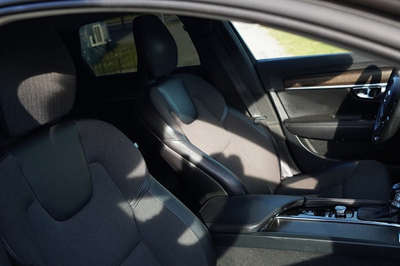 Volvo V90 Cross Country 28 of 30