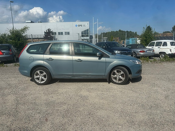Ford Focus 2 of 5