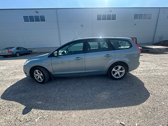 Ford Focus 3 of 5