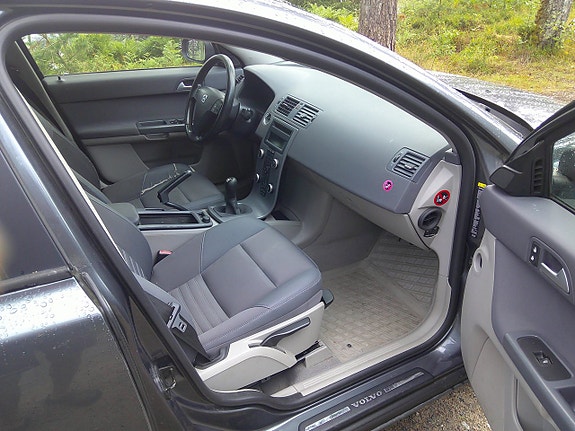 Volvo V50 5 of 5