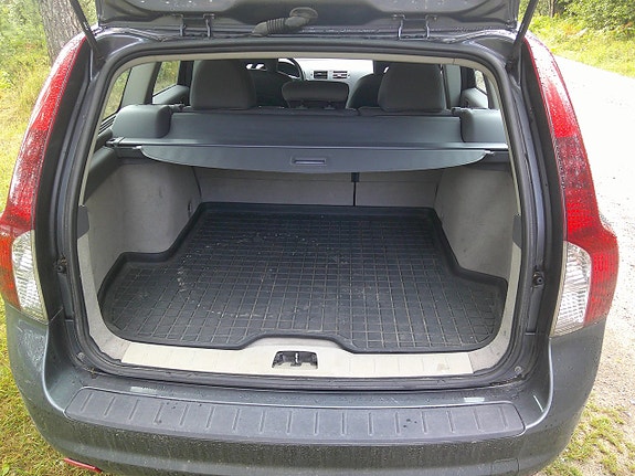 Volvo V50 4 of 5