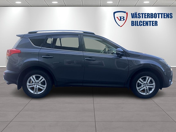 Toyota RAV4 2 of 10