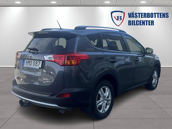 Toyota RAV4 3 of 10
