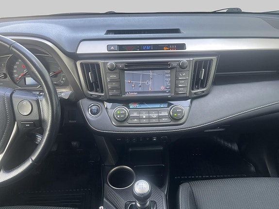 Toyota RAV4 9 of 10