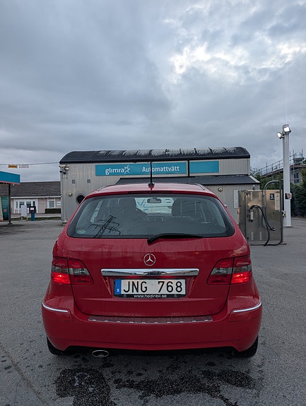 Mercedes-Benz B170 3 of 7