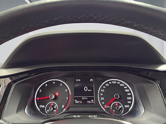 Volkswagen Polo 12 of 16