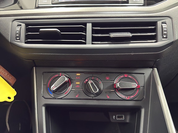Volkswagen Polo 15 of 16