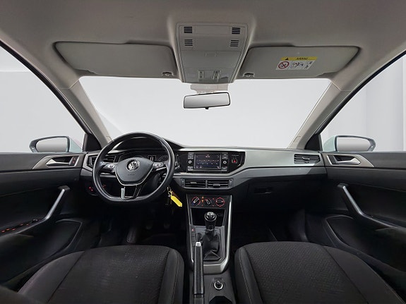 Volkswagen Polo 10 of 16
