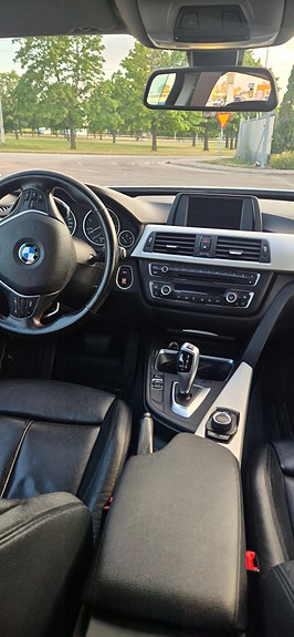 BMW 318d 5 of 7