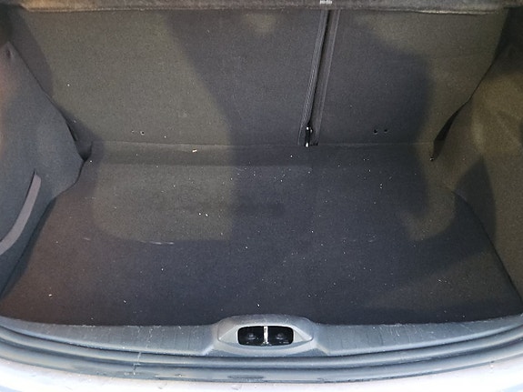Peugeot 208 8 of 8