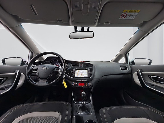 Kia Ceed 10 of 18