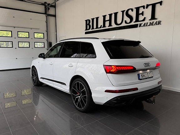 Audi Q7 3 of 8