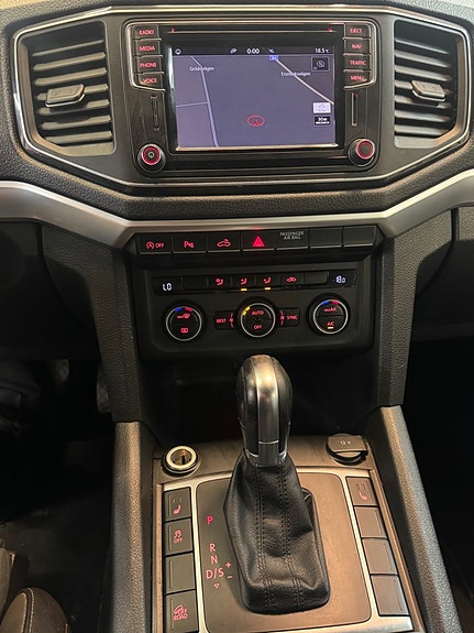 Volkswagen Amarok 13 of 22