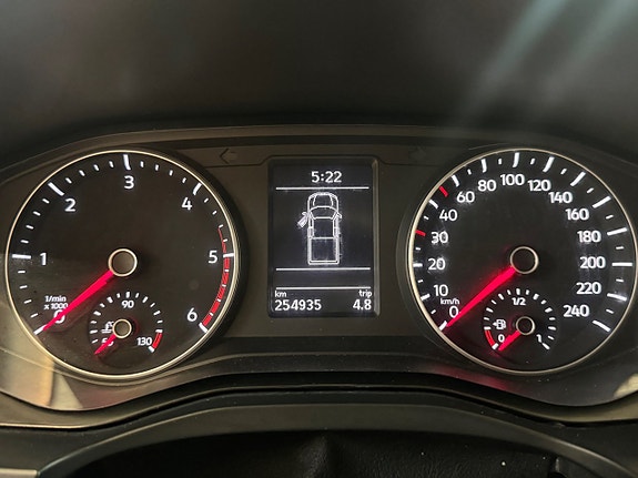 Volkswagen Amarok 16 of 22