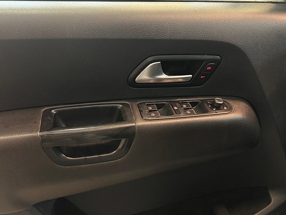 Volkswagen Amarok 21 of 22