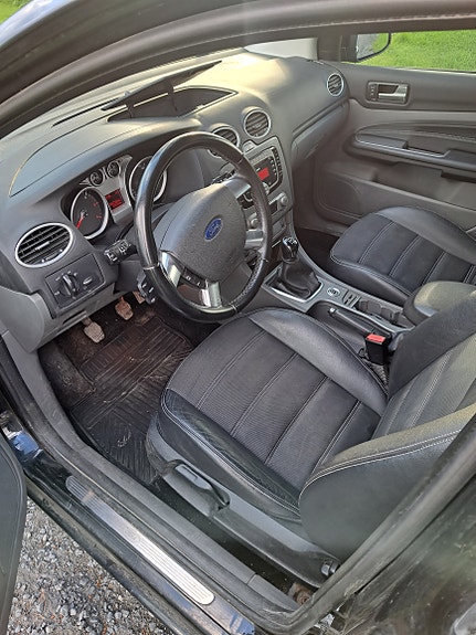 Ford Focus 13 of 19