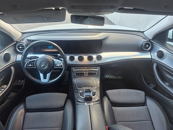 Mercedes-Benz E300 de 8 of 16